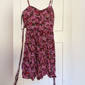 B. Smart floral dress - size 6